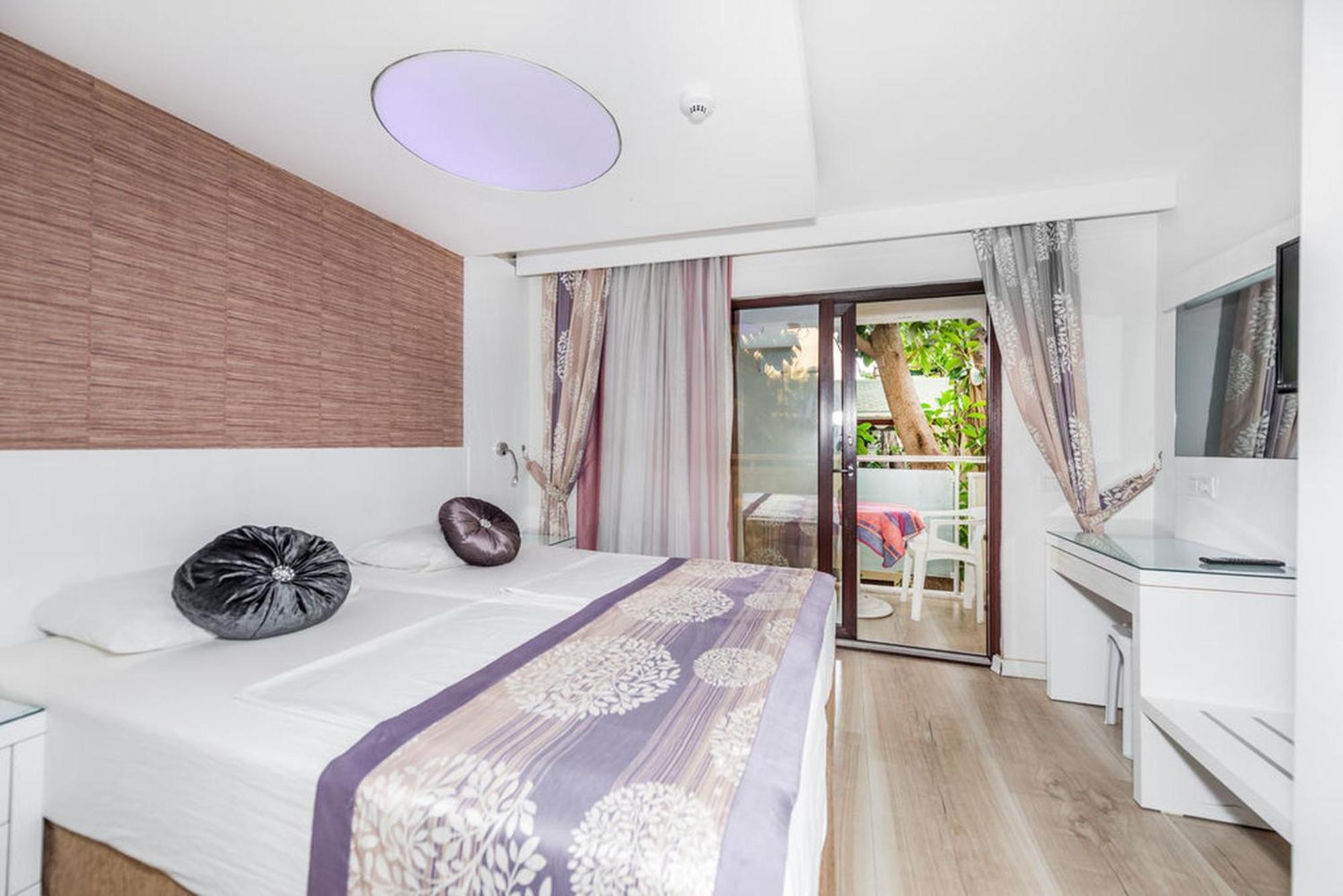 Tropic Beach Club Side Hotel מראה חיצוני תמונה