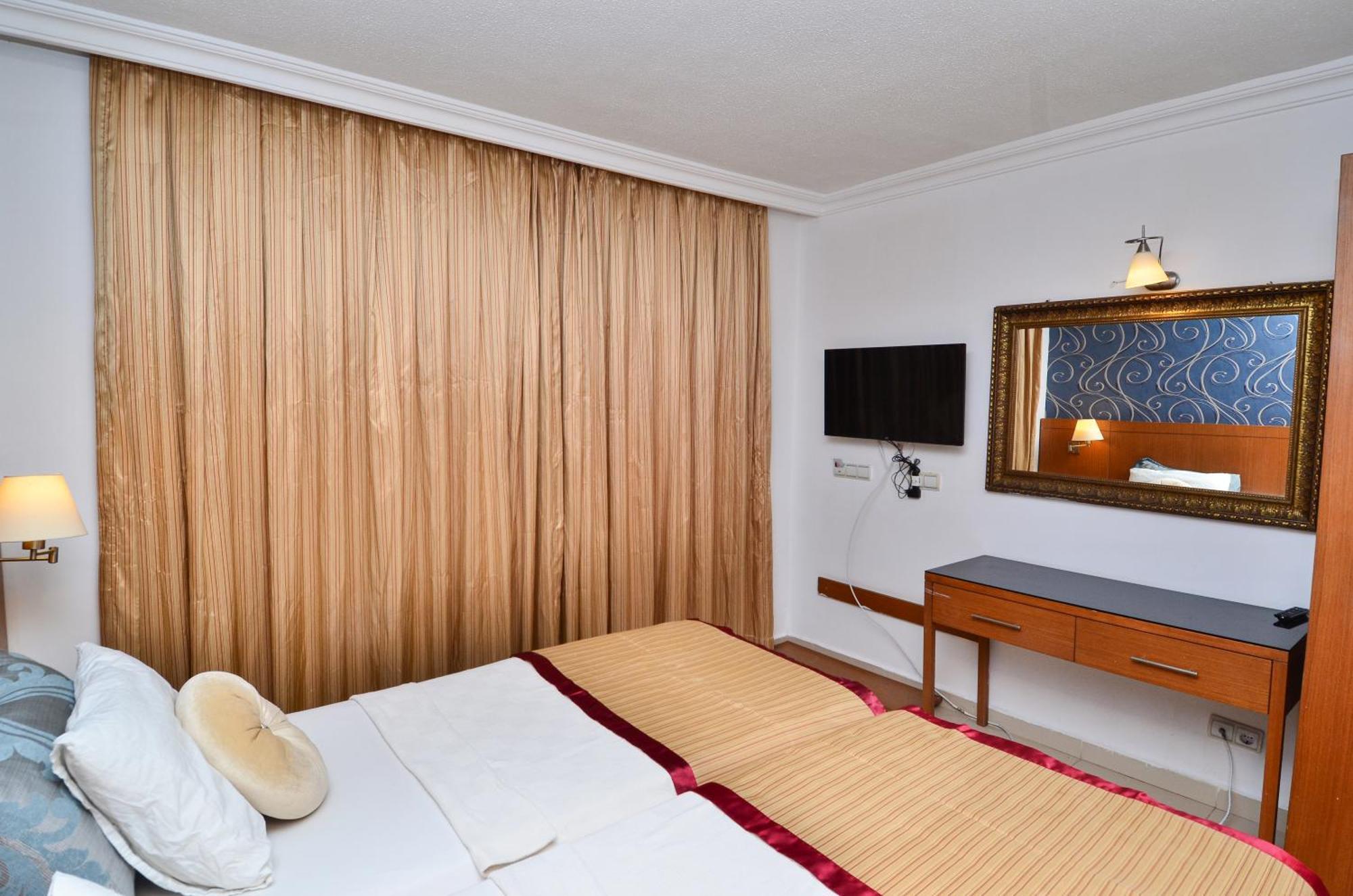 Tropic Beach Club Side Hotel מראה חיצוני תמונה